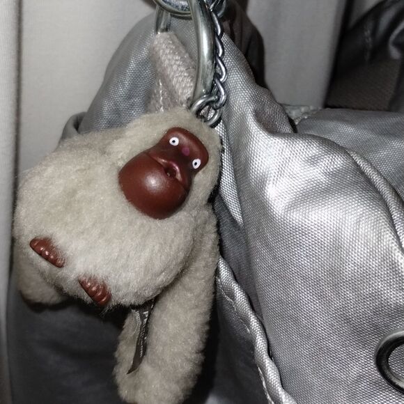 Kipling Bag Silver Shiny Metallic X-Large Crossbody W-9" x H-10" x 15" - Picture 3 of 16